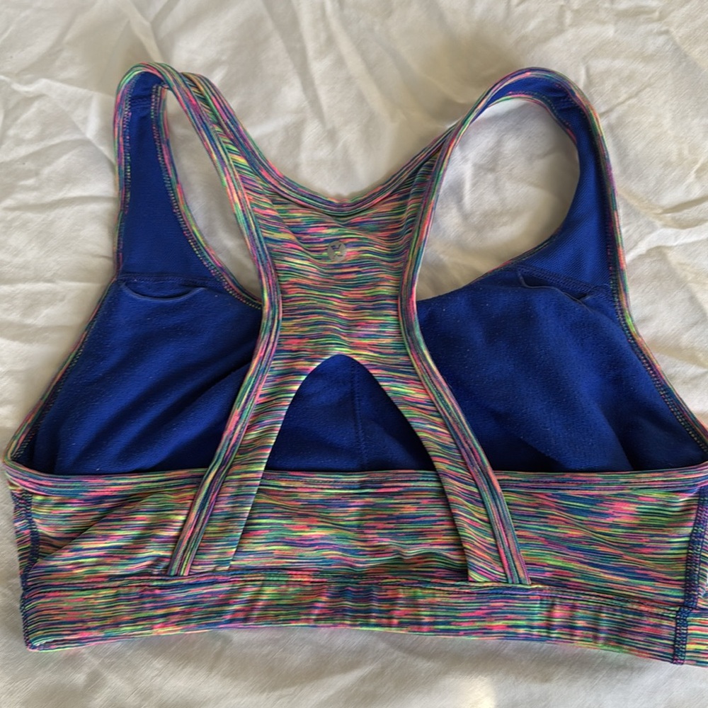 Sports bra - Picture 2 of 3